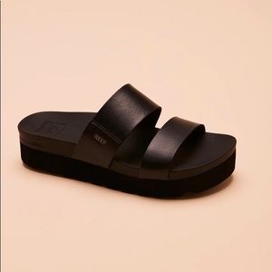 Size US 10, Black Platform Reef Slide On Sandal